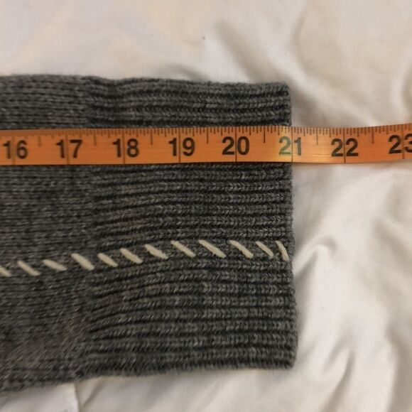 M.P. Studios SZ Large Oversized Gray Cardigan NWOT Pit to Pit  approx 29" NWOT - Picture 7 of 16